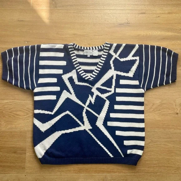 Vintage Jeanne Pierre Navy & White Graphic Knit Top S | Short Sleeve V-Neck - Picture 4 of 8